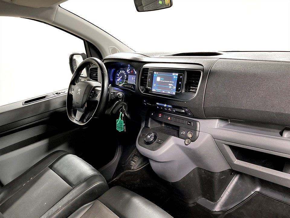 Bild på Peugeot Expert PRO+ 2.0 BHDi 180hk Aut L2 - B-KAMERA, DRAG