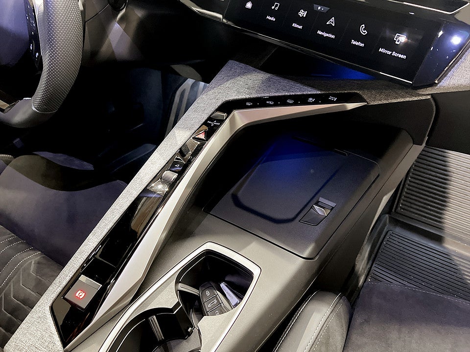 Bild på Peugeot e-5008 GT Ultimate+ - DEMO