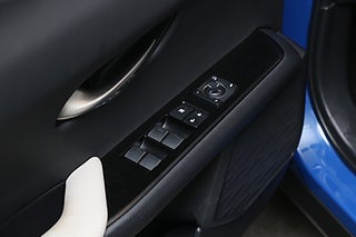 SUV Lexus UX 10 av 27