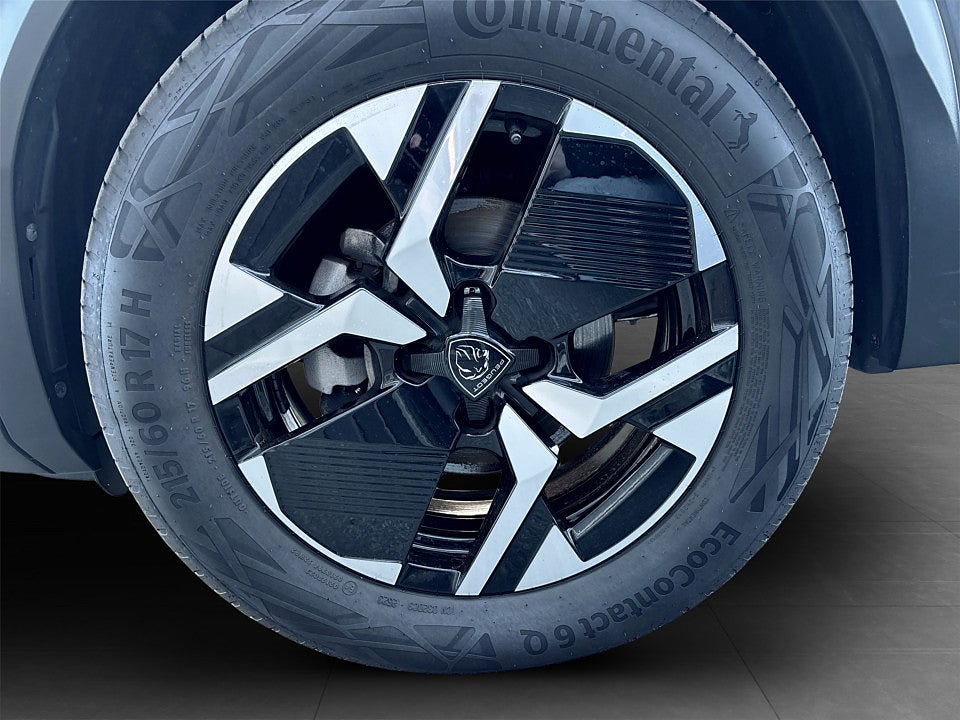 Bild på Peugeot 2008 GT 1.2 PT 130hk Aut B-KAMERA CARPLAY ELSTOL