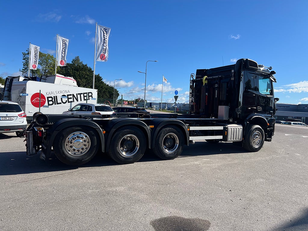 Mercedes-Benz Arocs 3251 Tridem Lastväxlare, Fullt Plogutrustad