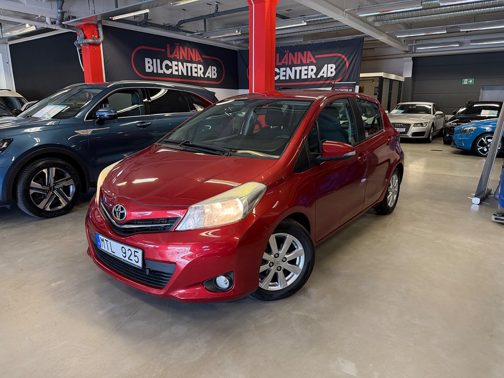 Toyota Yaris 1.4 D-4D 2 ägare Motorvärmare Backkamera Bluetooth SoV