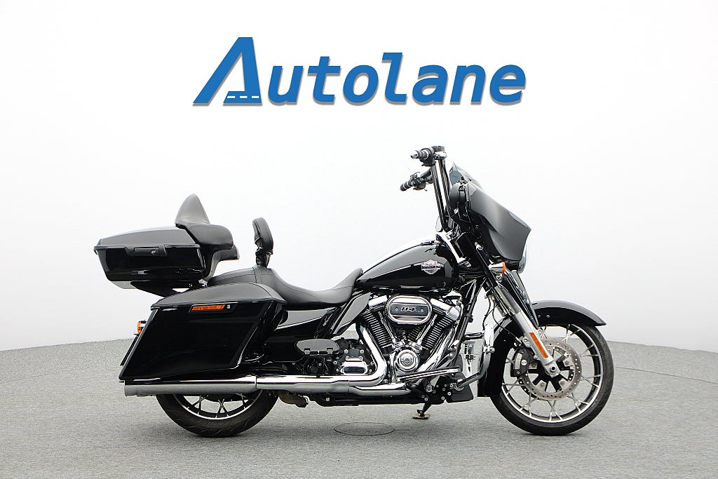 Harley-Davidson Street Glide Special* Radio / GPS Sommarkampanj 4,99%