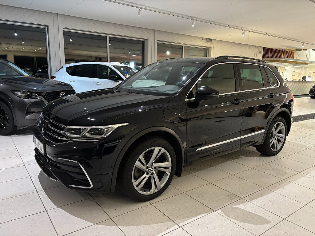 Volkswagen Tiguan eHybrid 1.4 TSI ACT OPF R-Line V-Hjul|MOMS