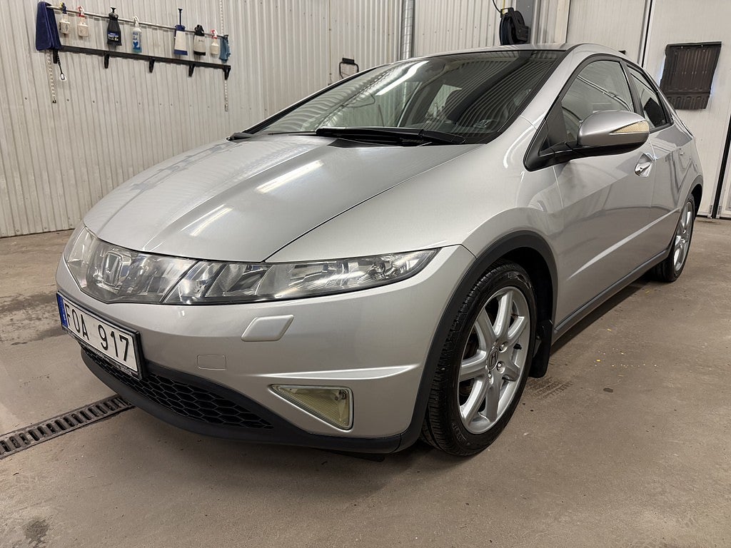 Honda Civic 5-dörrar 1.8 i-VTEC Automat 5900mil Dragkrok