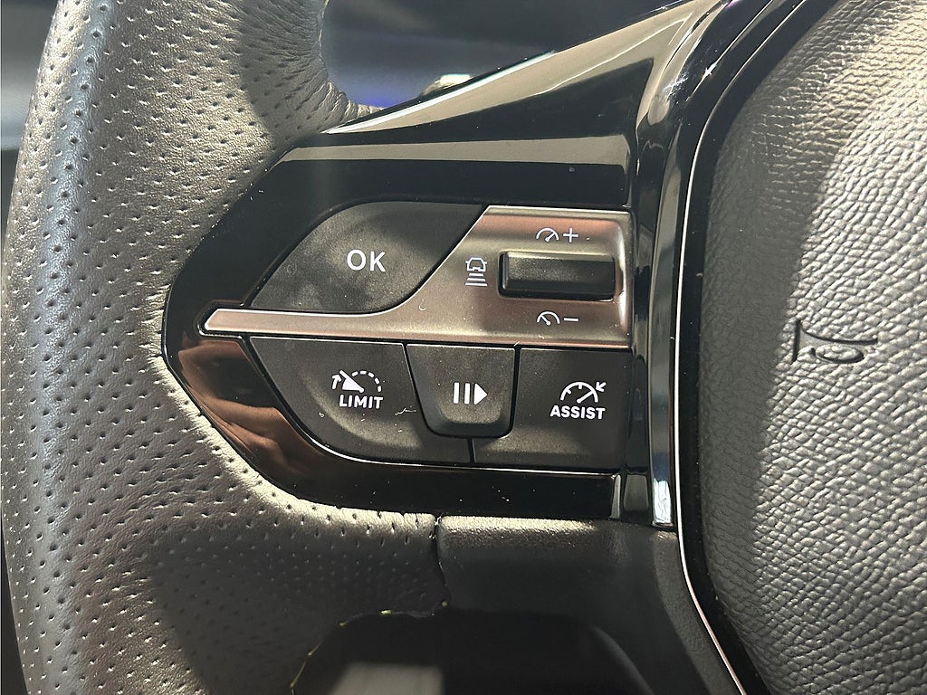 Bild på Peugeot 408 GT 1.2 PT 130hk Aut - 360-KAMERA