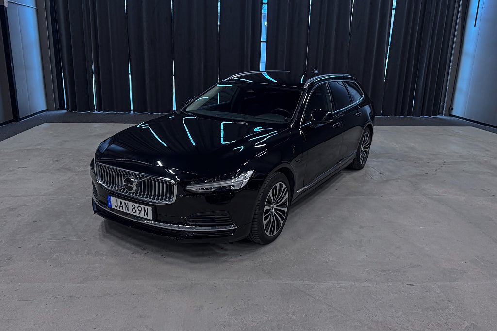 Volvo V90 Recharge T6 AWD|Kamera|Keyelss|BLISS