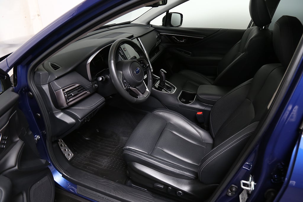 Subaru Outback 2,5i XFuel Touring AWD Skinn I Taklucka I H/K I Drag 2022