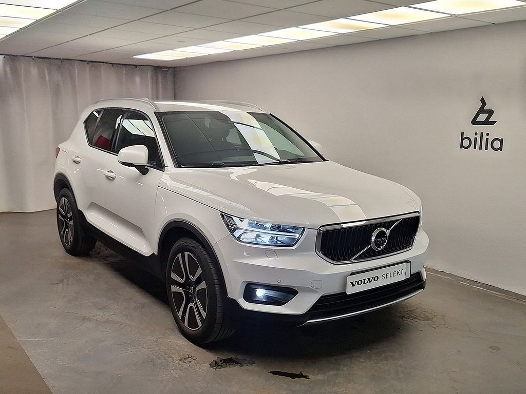 Volvo XC40 B4 FWD Bensin Momentum Advanced SE