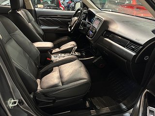 Mitsubishi Outlander PHEV Business 360° Pvärm Drag Skinn SoV