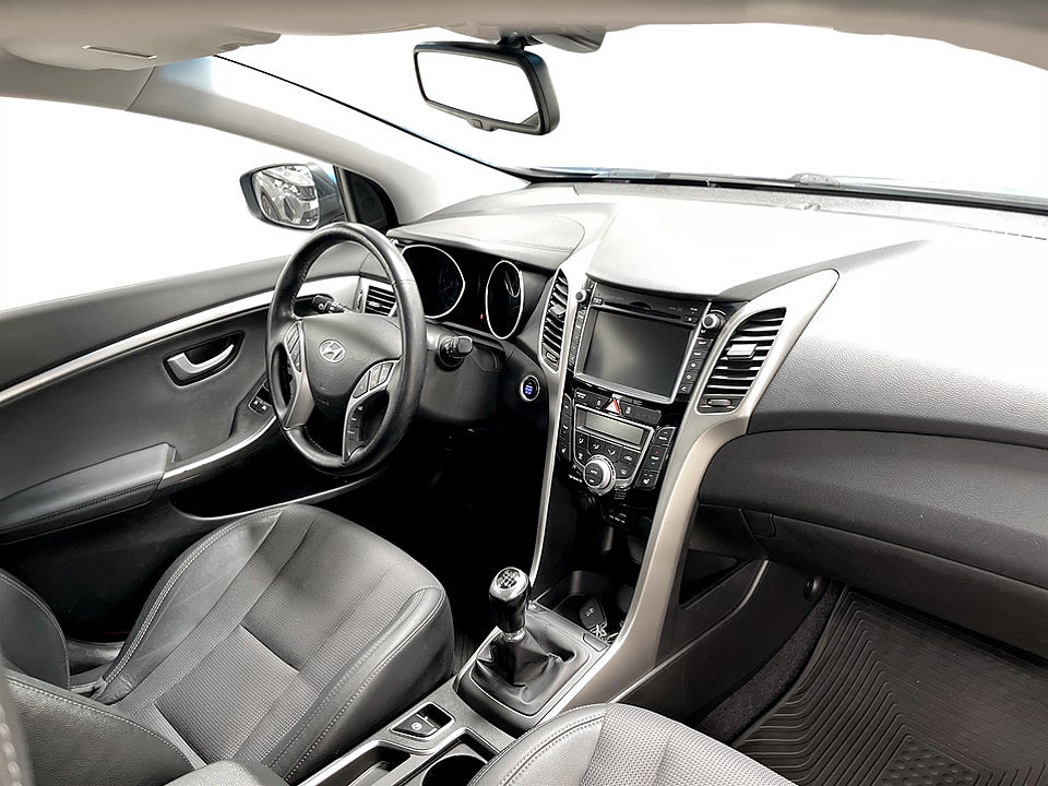 Bild på Hyundai i30 Comfort 5D 1.6 GDI 135hk B-KAMERA NAVI