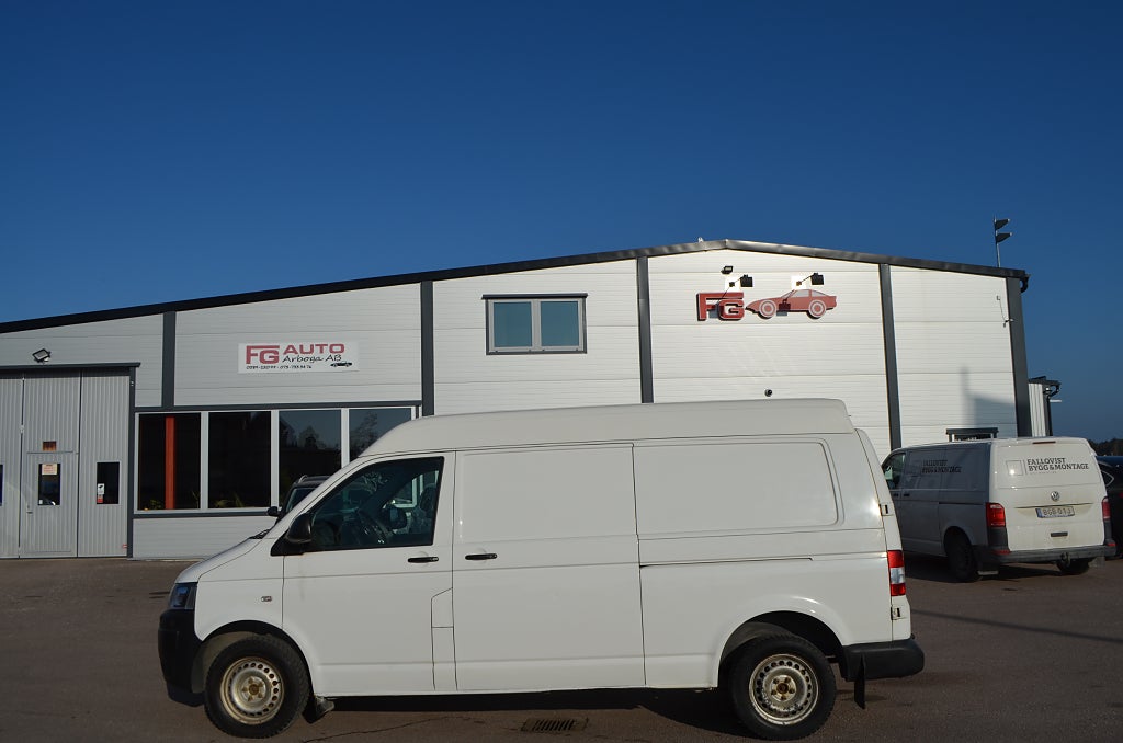 Volkswagen Transporter T32 2.0 TDI 4Motion 140 hk Lång & Hög Nybesiktigad