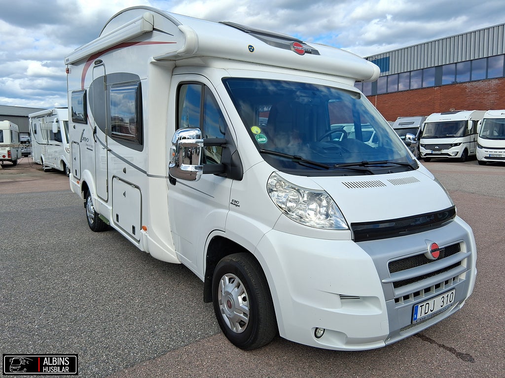 Bürstner Ixeo Time it 585 / 599cm / Taksäng
