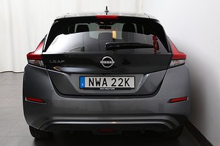 Halvkombi Nissan Leaf 7 av 23