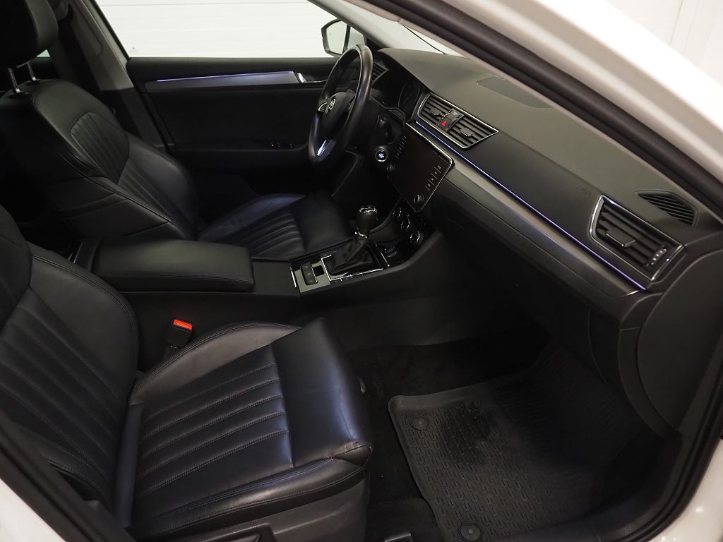 Skoda Superb Kombi 1.5 TSI Business Edt Drag P-Värm B-Kam 2019