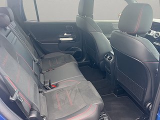 SUV Mercedes-Benz GLB 7 av 9
