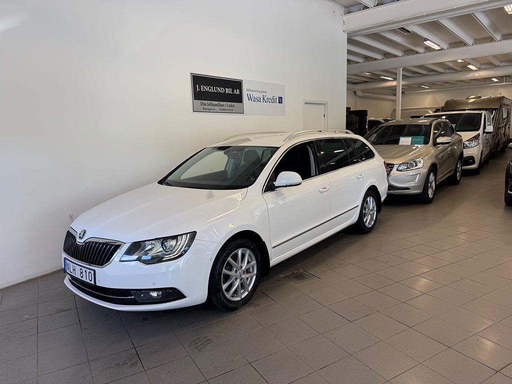 Skoda Superb Kombi 2.0 TDI 170hk DSG 4x4 Elegance Skinn D-Värmare