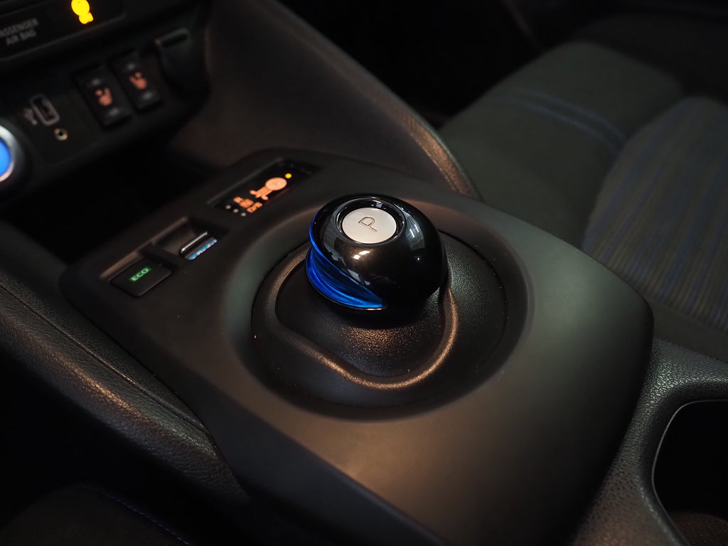 Nissan Leaf 40 kWh 150hk Acenta |Backkamera| Rattvärme | 2023