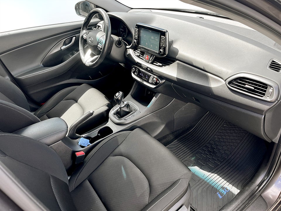 Bild på Hyundai i30 Trend Kombi 1.0 T-GDI 120hk B-KAMERA RATTVÄRME