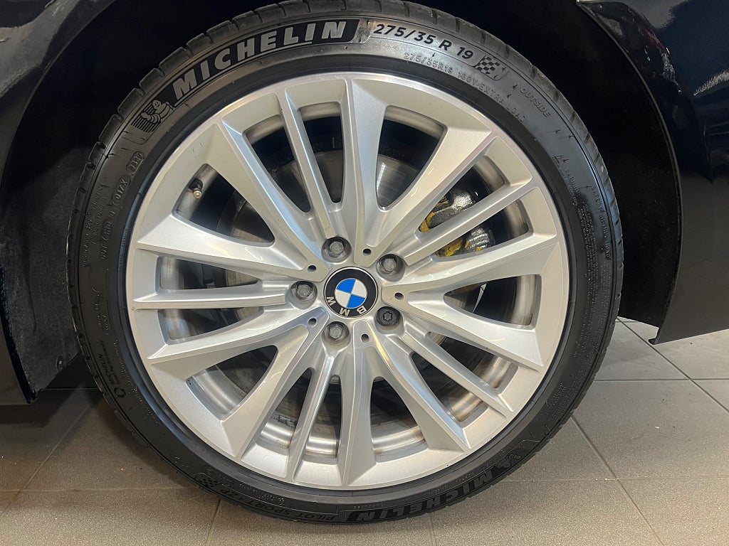 BMW 550I V8 4.4 408ch - BVA - CUIR - ACC - CAMÉRA DE RECUL - HI-FI PRO
