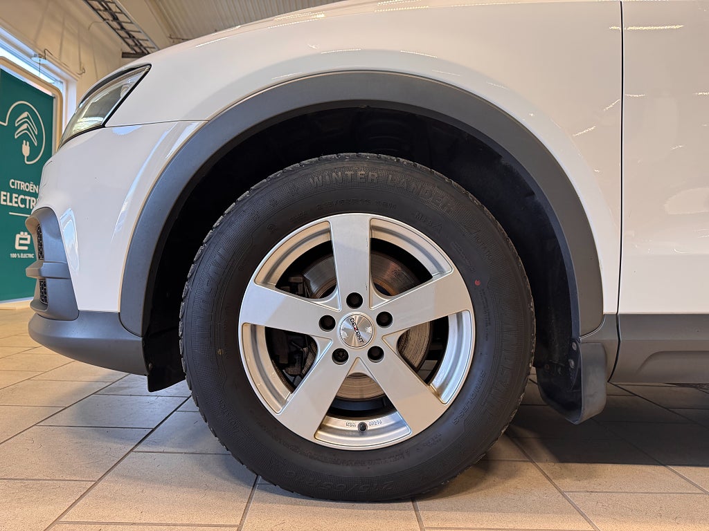 Audi Q3 2017 - miniatyr 38