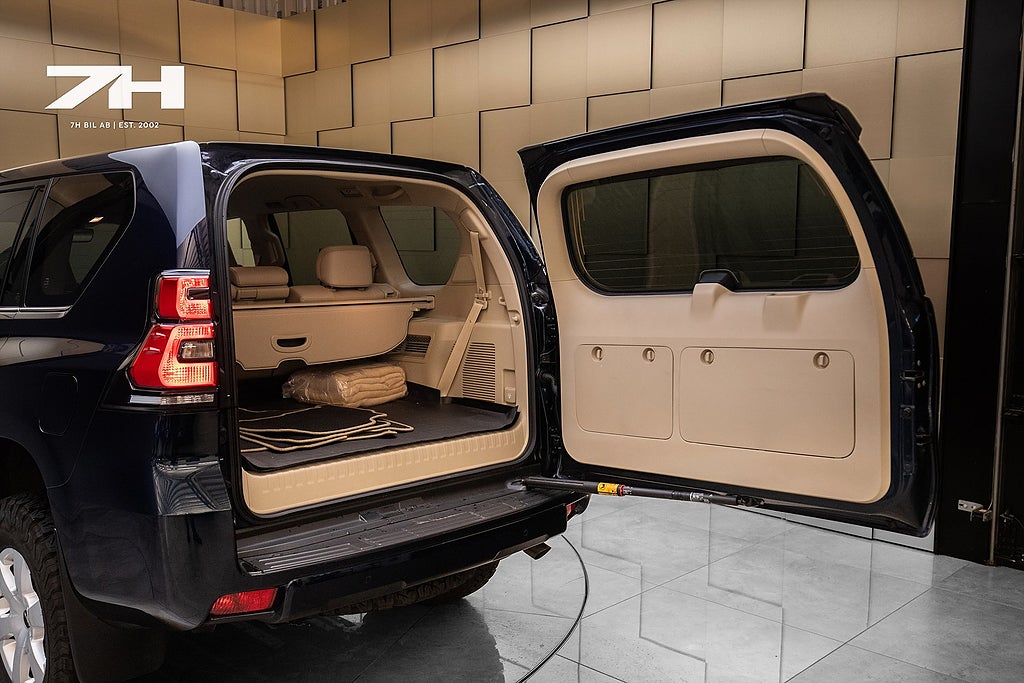Toyota Land Cruiser 2.8 D-4D Executive / JBL / 360° / Adaptiv Farthålla