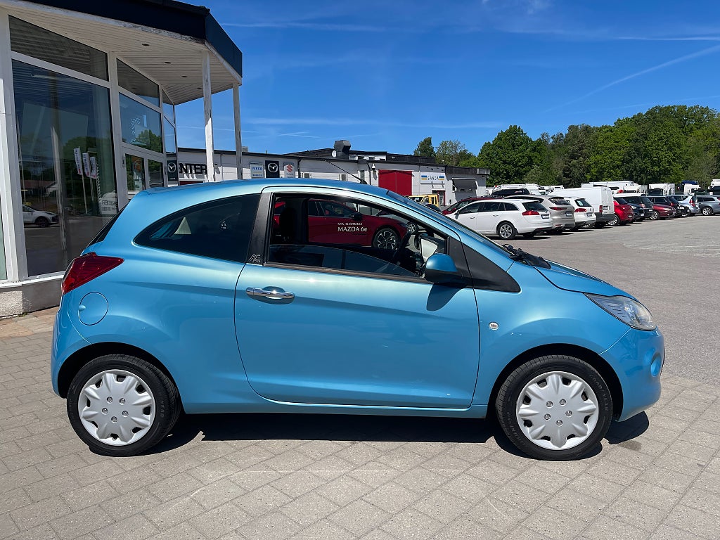 Ford Ka 1.2 Titanium 69 hk ENDAST 8692 mil