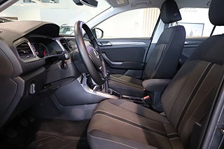 SUV Volkswagen T-Roc 13 av 28