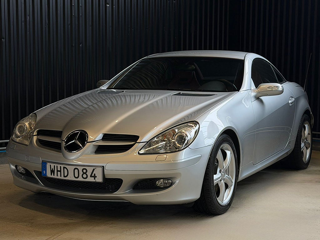 Mercedes-Benz SLK 350 7G DESIGNO / SKINN / GPS / *SVSÅLD* 272Hk *LÅGMIL*