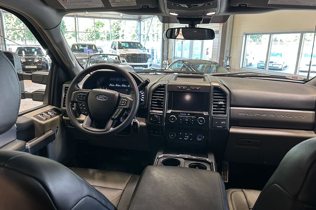 Ford F-250 Crew Cab 6.7 V8 Power Stroke 4x4 Diesel