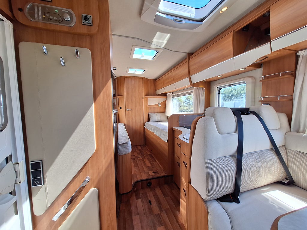 Hymer T 668 CL Långbädd, Solcell