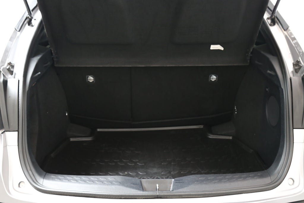 Toyota C-HR 1,8 Hybrid 122hk Executive Aut Skinn JBL Motorv Drag 2018
