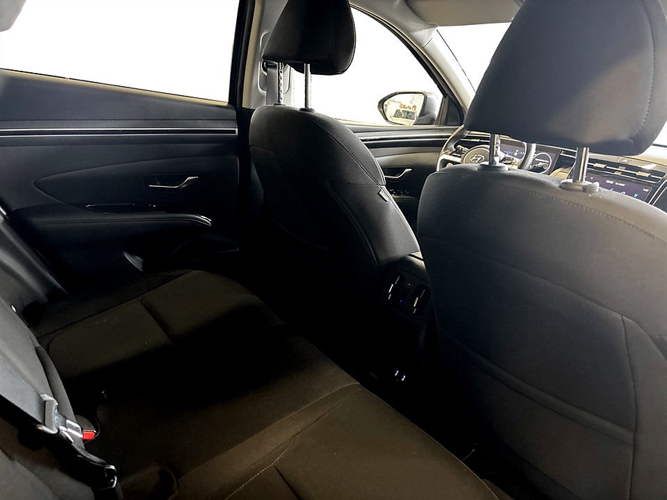 Bild på Hyundai Tucson Essential HEV 1.6 GDI 230hk Aut B-KAMERA NAVI