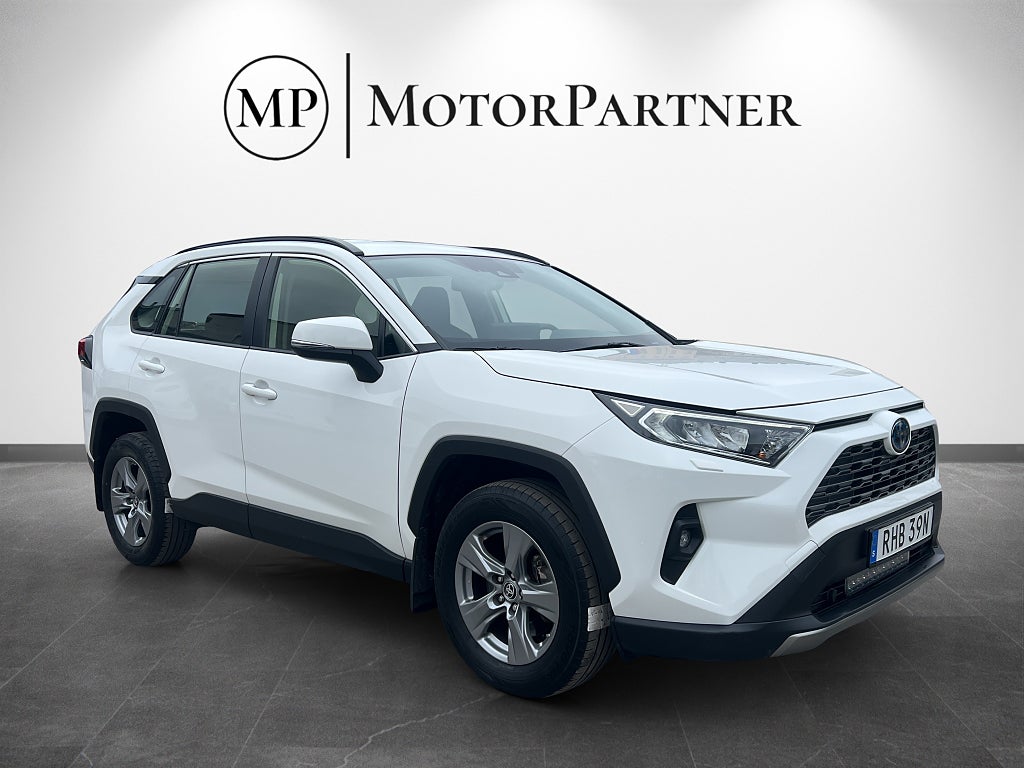 Toyota RAV4 Hybrid AWD E-CVT Active Kamera Motorvärmare MOMS 222hk