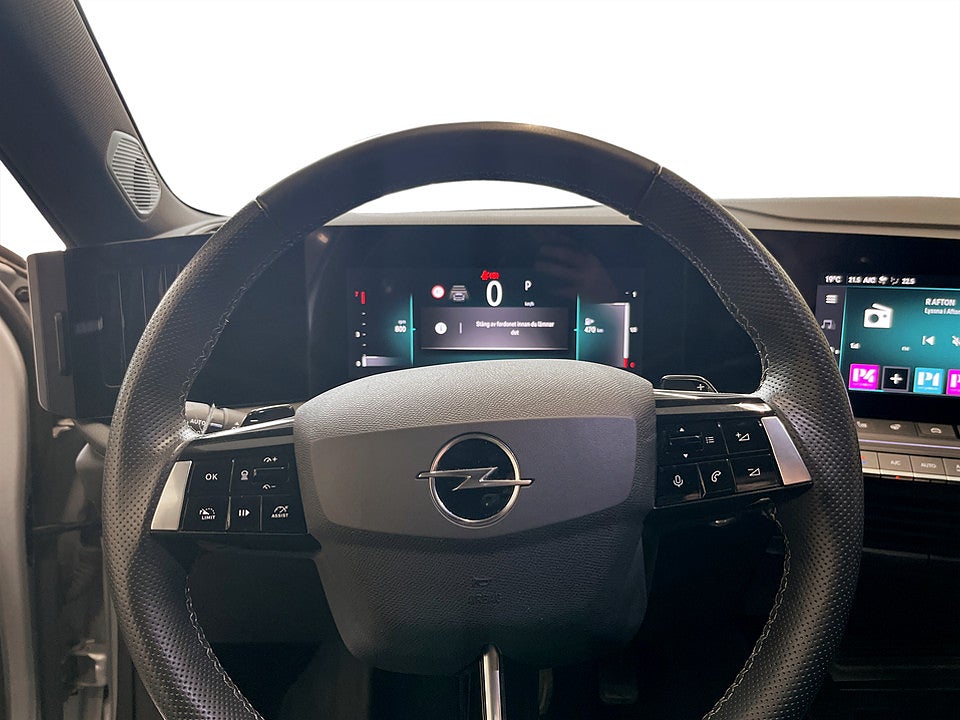 Bild på Opel Astra 5D GS 1.2 PT 130hk Aut 360-KAMERA RATTVÄRME