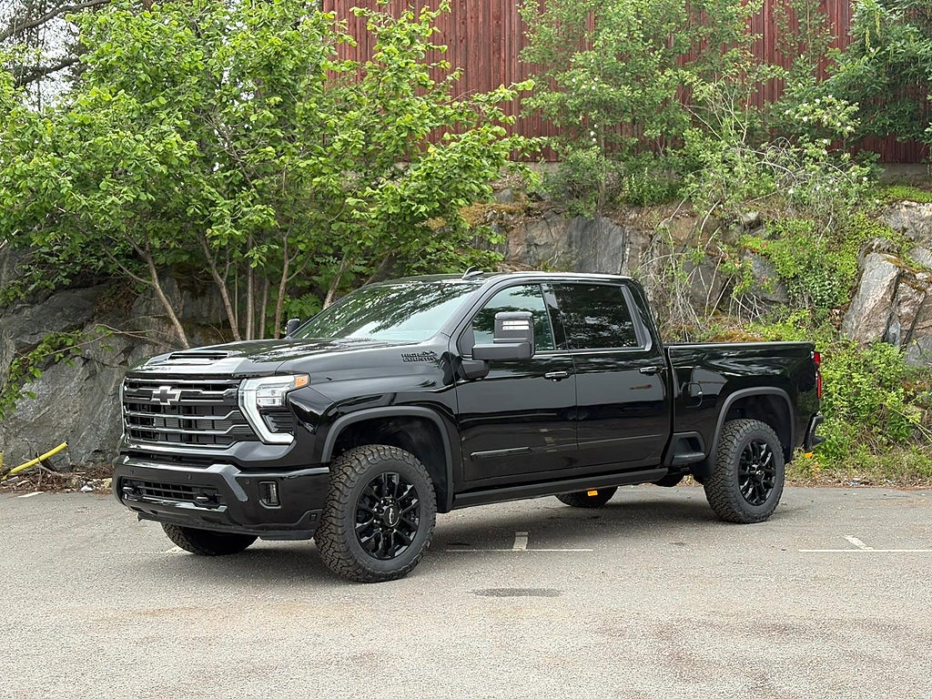 Chevrolet Silverado HIGH COUNTRY 2500*6.6L V8 Fullutrustad-Bose-Läder-Nybil