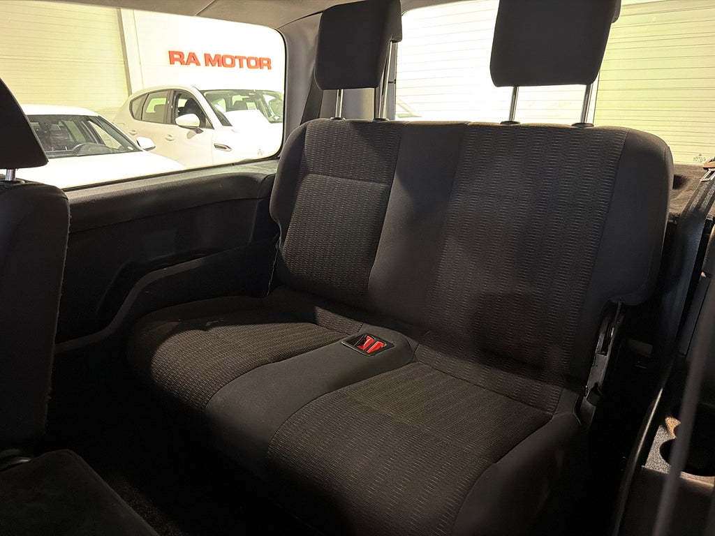 Volkswagen Caddy Maxi Life 2,0 TDI 4M Comfort 7-sits Värmare Drag 2020