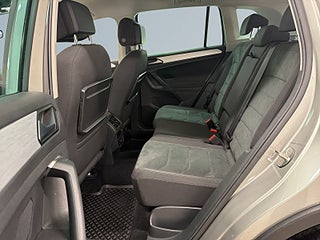 Volkswagen Tiguan 2.0 TSI OPF 4Motion S&V-Hjul/Drag/Backkamera/Pvärmare – bild 13