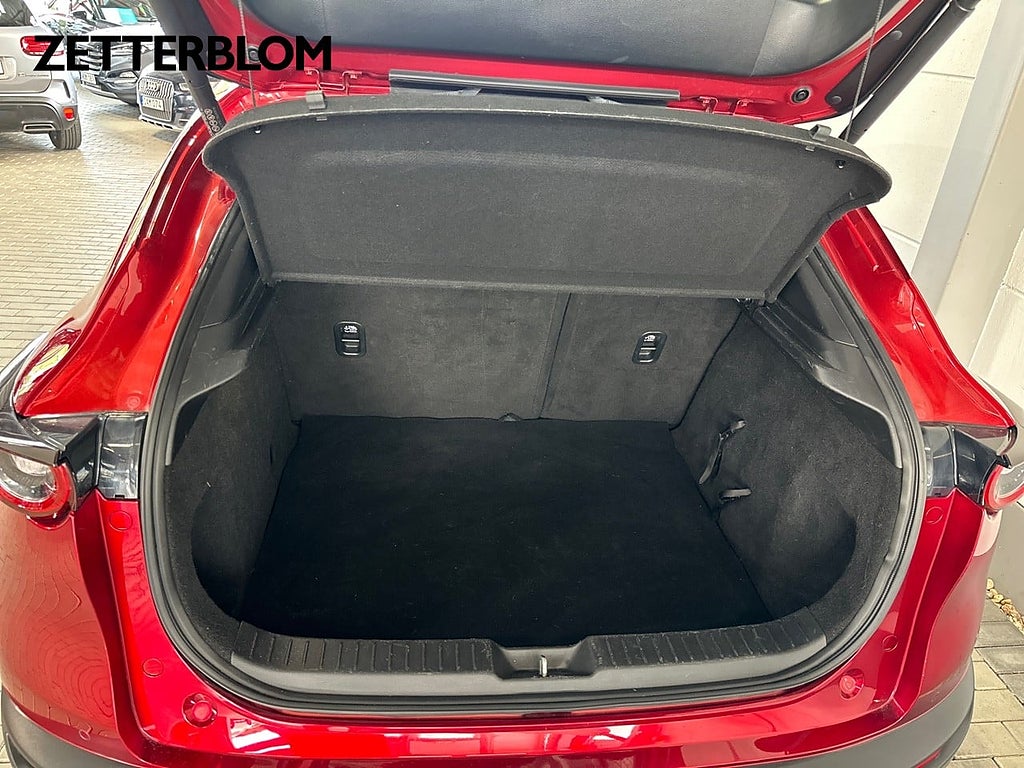 SUV Mazda CX-30 6 av 16