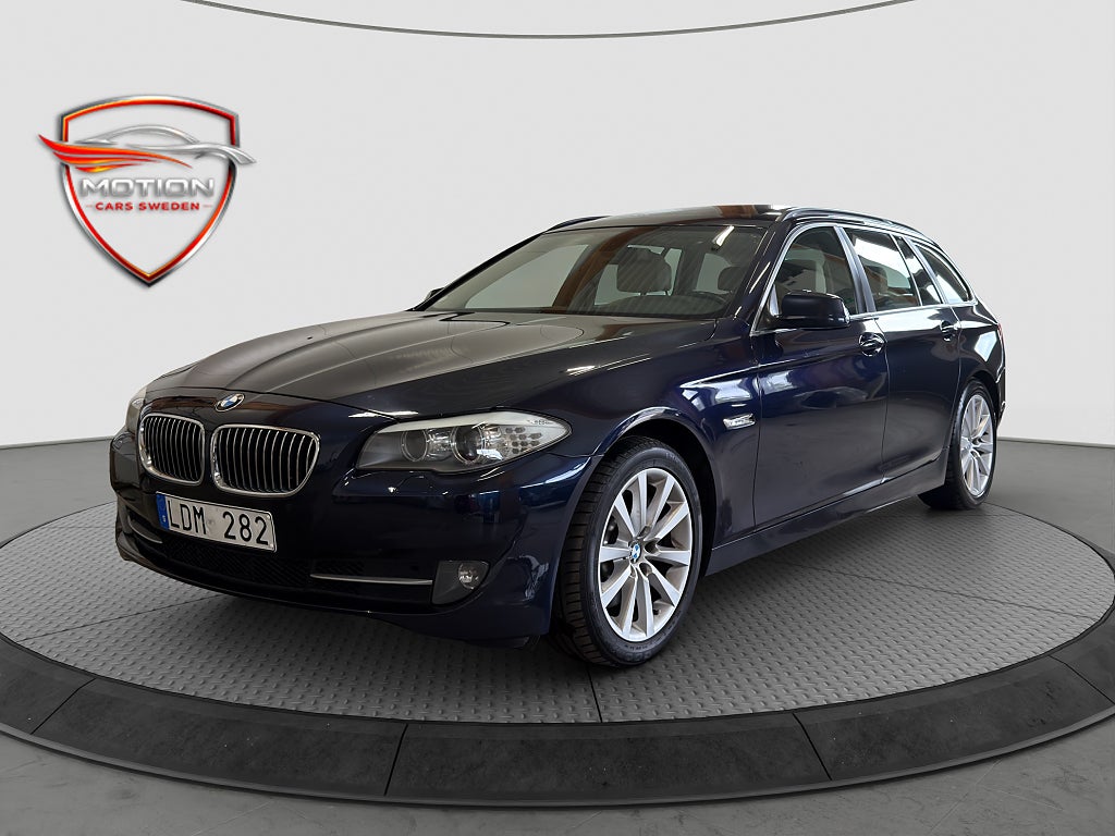 BMW 528 i Touring Steptronic Pano Skinnklädsel P sensorer 