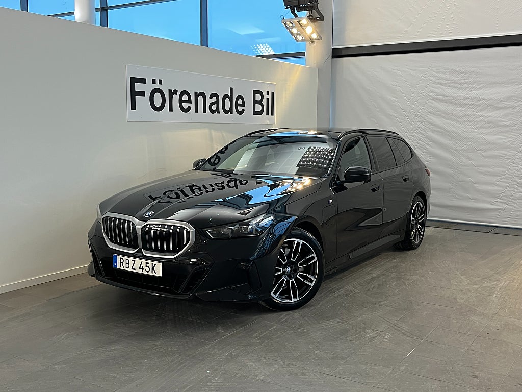 BMW 530e xDrive Touring M Sport Panorama Drag Comfort Access