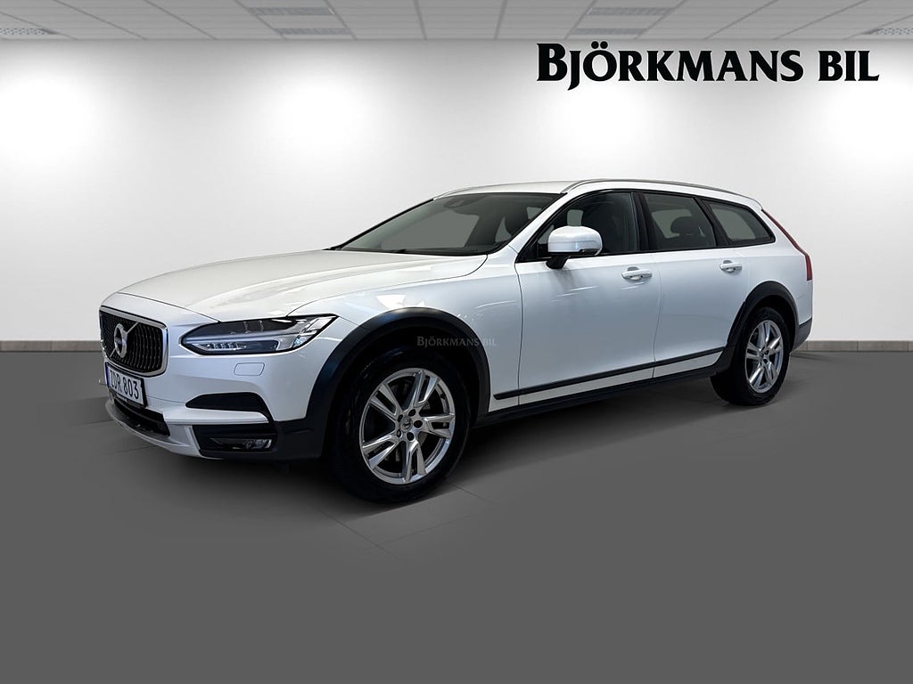 Volvo V90 Cross Country MOMENTUM PRO T5 250HK AWD DRAG