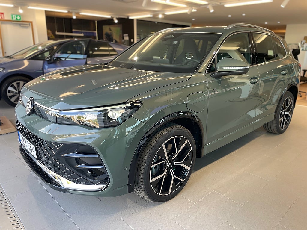 Volkswagen Tiguan eHybrid R-Line-Edition 4295kr/mån AUG ERBJUDANDE