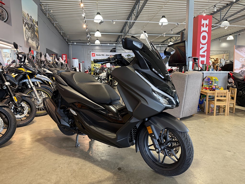 Honda NSS350 Forza #Endast 490mil# 