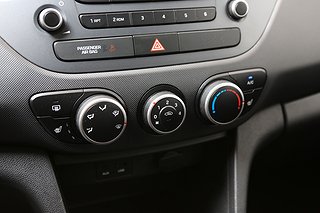 Halvkombi Hyundai i10 16 av 20