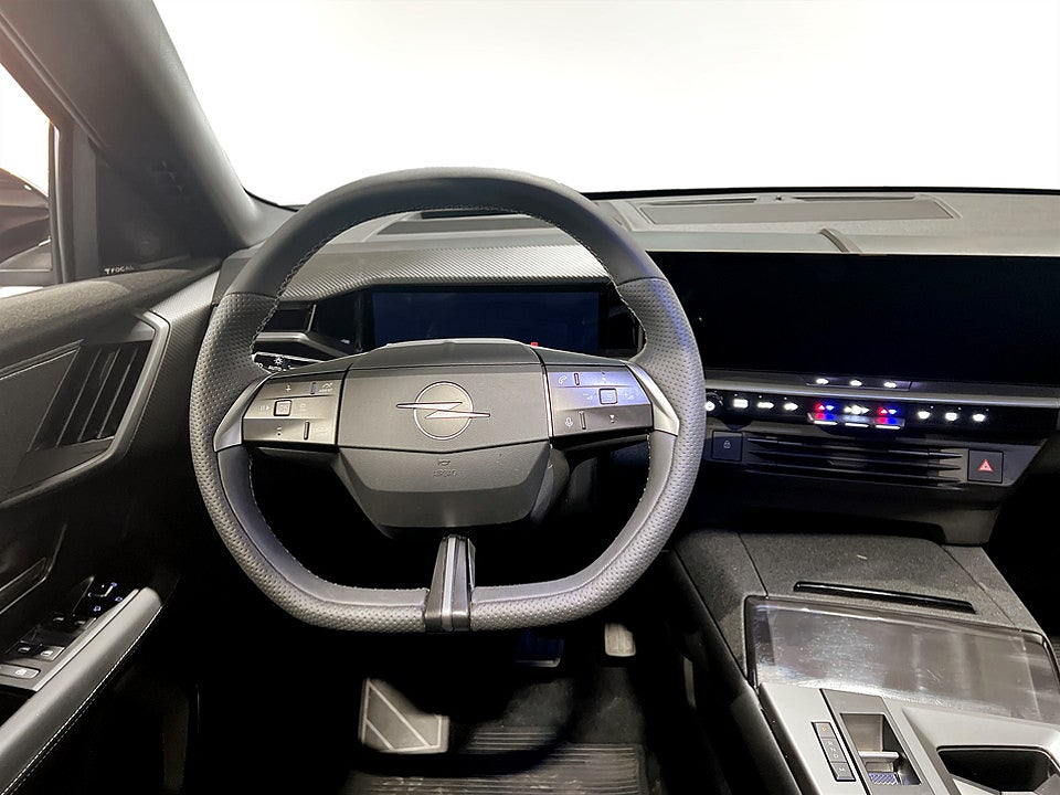 Bild på Opel Grandland Ultimate Hybrid 136hk Aut - ELSTOL,B-KAMERA,DRAG