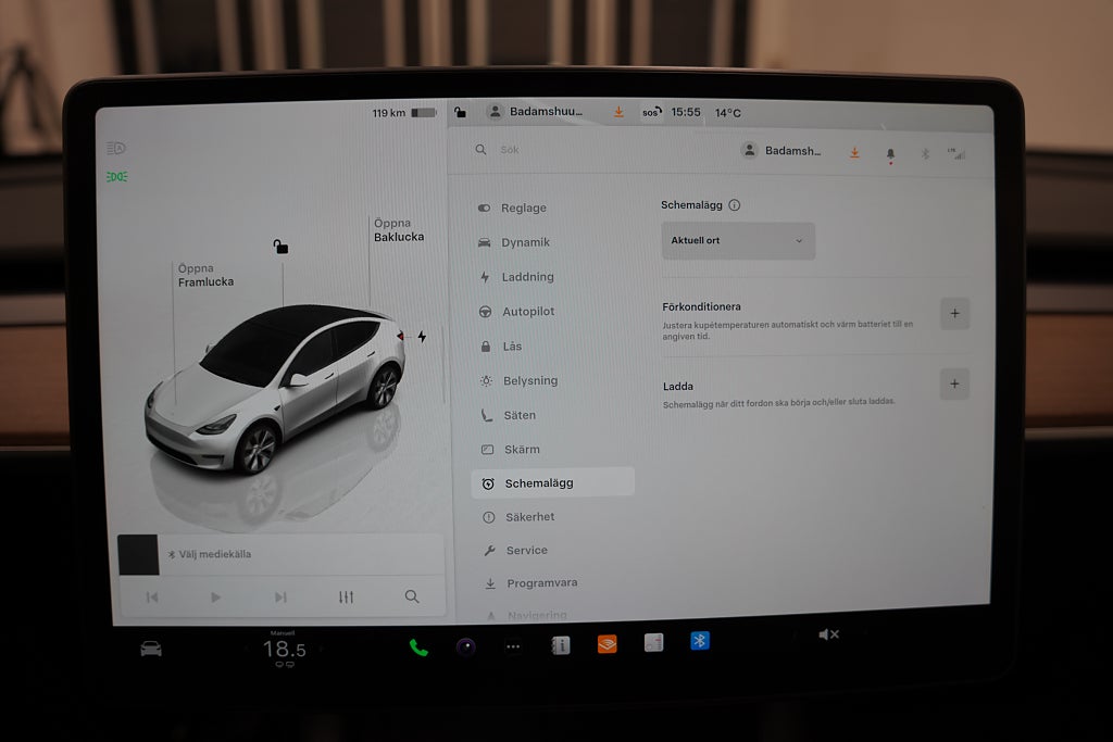 Tesla Model Y Standard Range 299hk / Dragkrok / En ägare