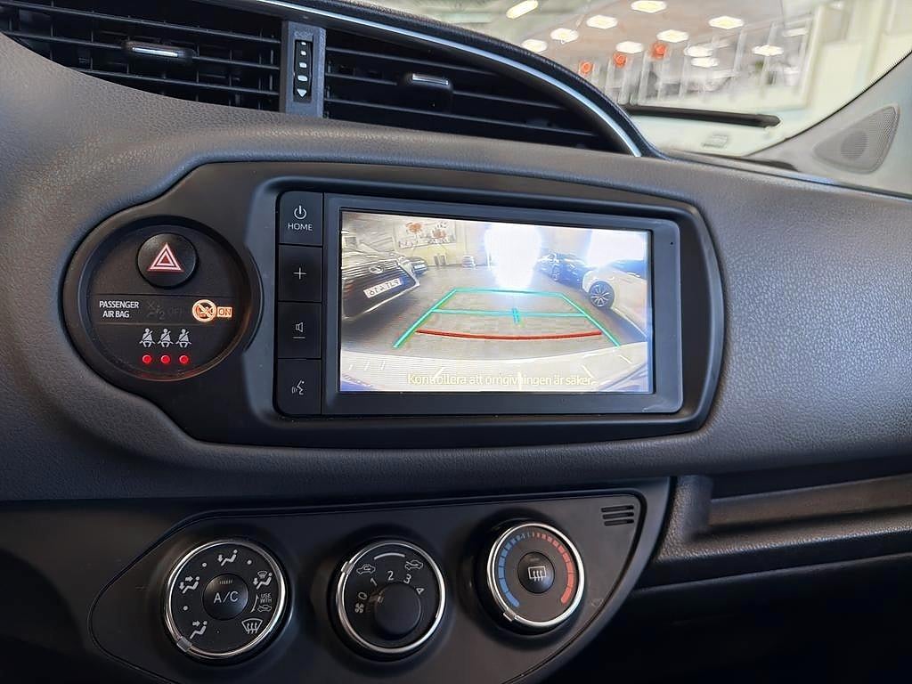 Toyota Yaris 2019 - miniatyr 13