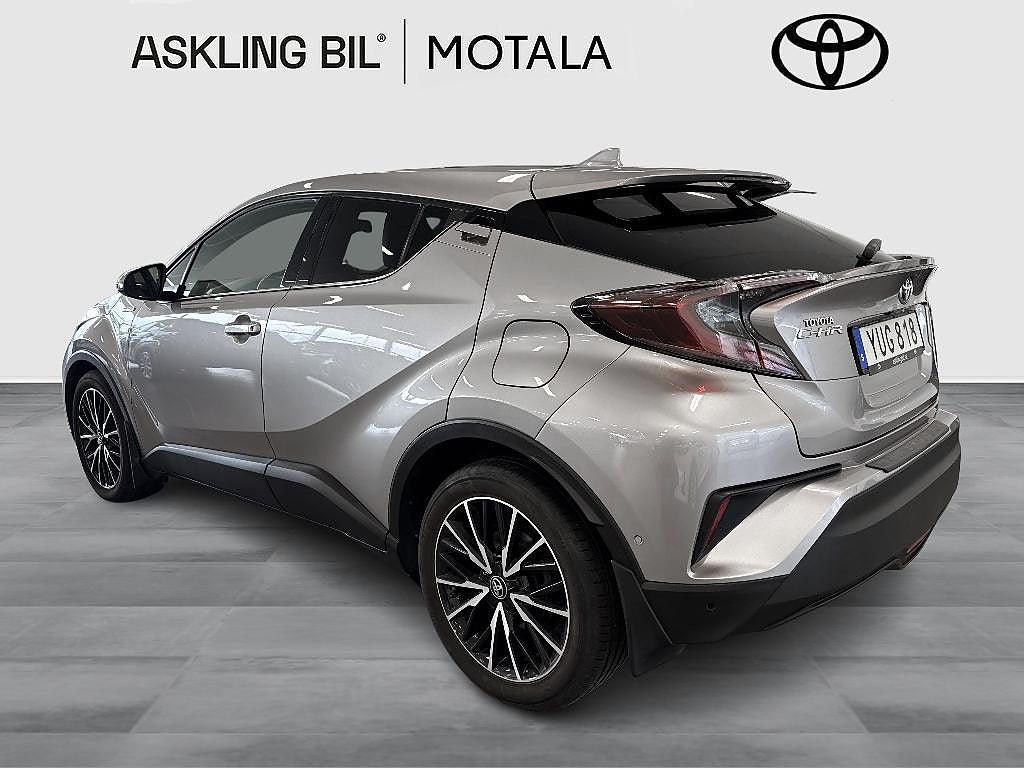 Toyota C-HR 2017 - miniatyr 3