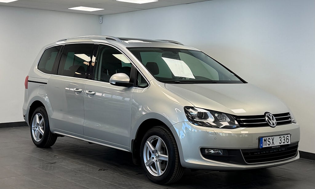 Volkswagen Sharan 7-sits 2.0 TDI DPF 4M Masters*Pano*eldörrar*D-värm*Drag